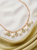 The Daisy Shrub- Golden Embellished Necklace With Anti-Tarnish Coating 