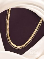 The Chain Of Allure - Golden Statement Neckpiece With Anti-Tarnish Coating 