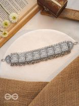 Spreading the Wings - Statement Boho Choker