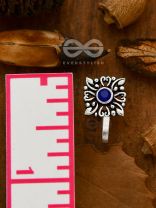 THE GEOMETRIC MOTIFS - INTRICATE NON PIERCED NOSE-PIN (Royal blue)