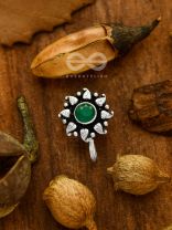 THE PAISLEY SUN - OXIDIZED NON-PIERCED NOSE-PIN (Green)