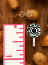 The Noble Motifs - Non-Pierced Boho Nosepin (Onyx Black)