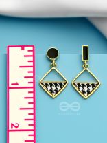 The Geometric Funk - Statement Hounstooth Pattern Earrings