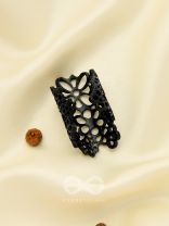 The Alluring floral adjustable ring- Coal Black