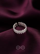 The Intricate Elegance - Adjustable Ring
