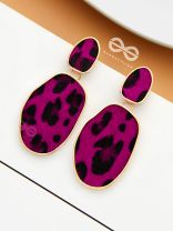 THE CHIC LEOPARDS - GOLDEN DANGLER EARRINGS (Magenta)