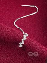 The Sparkling Swerve- Silver Earcuff Chain (One ear)