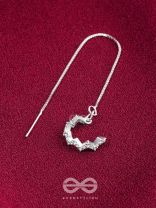 The Sparkling Swerve- Silver Earcuff Chain (One ear)