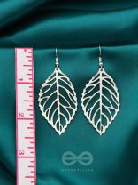 LEAF ME ALONE - Casual Silver Danglers