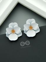 THE POISED PERIWINKLES - Statement Floral Studs (Snow)