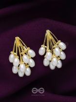 Pearlicious Flowers- Golden Pearl Earrings