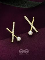 Star Crossed- Rhinestones Studded Pearl Golden Earrings