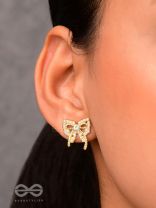 Pearlescent Cravats- Gem Stone and Pearls Studded Golden Earrings 