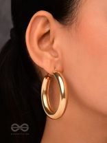 Twinkling Orbits- Golden Hoop Earrings