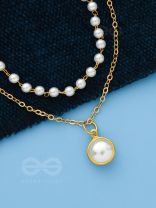 The Snow Globe- Gold Pearl Bracelet