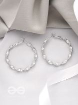 The Ruffled Ring- Minimalist Silver Hoops