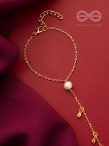 The String of Luck- Golden Pearl Hand Harness Bracelet