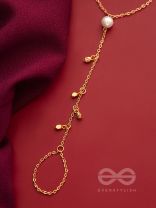 The String of Luck- Golden Pearl Hand Harness Bracelet