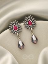 DROPS OF LIGHT- TINY TRINKET EARRINGS (Carmine Red)