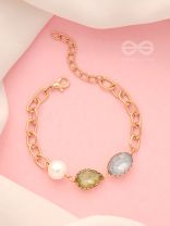 Ocean in Nutshell- Golden Embellished Bracelet