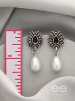 Drops of Desire- Oxidised Pearl Earrings