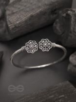 Misty Snowflakes- Oxidised Bangle Bracelet