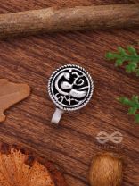 THE MAJESTIC AVIAN - OXIDISED NON-PIERCED NOSERING