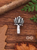 THE LIVELY LOTUS - NON-PIERCED BOHO NOSERING