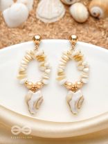 The Coastal Charm- Golden Embellished Earrings