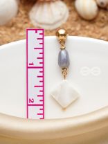 The Shimmering Snowflake- Golden Embellished Earrings