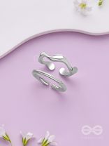 The Moonlit Trails- Silver Set of Two Rings