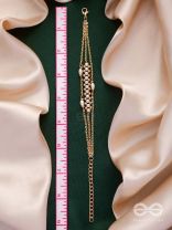 THE VANILLA SWIRL - DELICATE HANDMADE BRACELET