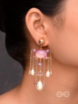 THE SHOWER OF ELEGANCE - CLASSIC PEARL EARRINGS