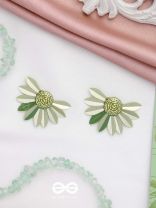 THE ENCHANTED FERNS - FLORAL STUD EARRINGS (GREEN)