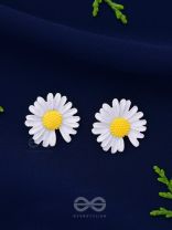 FORGET-ME-NOT - CASUAL STUD EARRINGS (WHITE)