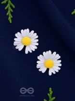 FORGET-ME-NOT - CASUAL STUD EARRINGS (WHITE)