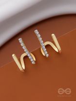 GLITTER GROOVE - GOLDEN STUD EARRINGS