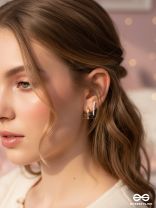 GLITTER GROOVE - GOLDEN STUD EARRINGS