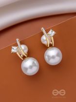 PEARLY GLITZ - GOLDEN SPARKLING EARRINGS