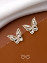 TWILIGHT FLUTTERBEAMS - GOLDEN SPARKLING STUDS