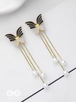 WINGED WONDERLAND - GOLDEN PEARL EAR JACKETS (BLACK)