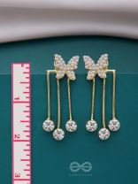 BEEN WINGING IT - GOLDEN SPARKLING EAR JACKETS