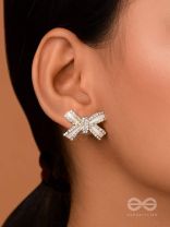 KNOTTY & NICE - GOLDEN ENAMELLED STUDS (WHITE)