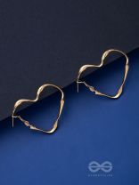 YOUR TWISTED LOVE - GOLDEN HOOP EARRINGS