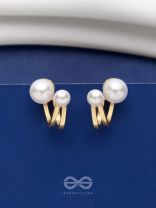 DUET OF PEARLS - GOLDEN STUDS