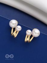 DUET OF PEARLS - GOLDEN STUDS