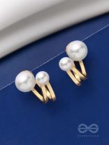 DUET OF PEARLS - GOLDEN STUDS