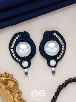 MANIPRAKASA - THE PEARL ILLUMINATION - BEADS AND PEARLS EMBROIDERED STUD EARRINGS