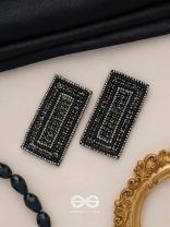 KSHAPA - NIGHT OF POETS - BEADS EMBROIDERED EARRINGS