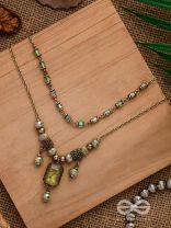 THE SMOKEY FOREST - STATEMENT MULTILAYERED NECKPIECE